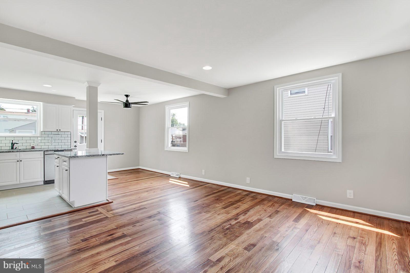 3147 Cornwall Road Dundalk, MD 21222 - Photo 2 of 19 Family Room