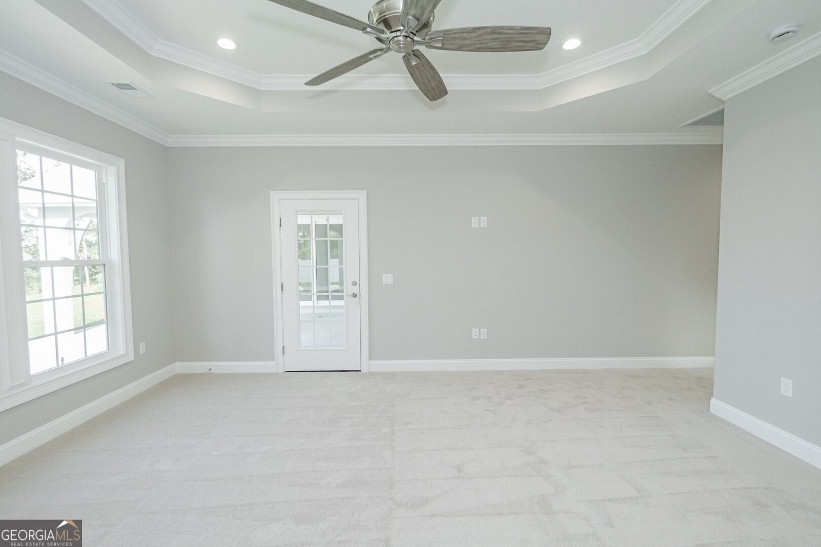 205 Riley Hunter Drive Kingsland, GA 31548 - Photo 31 of 81 an empty room with windows and closet