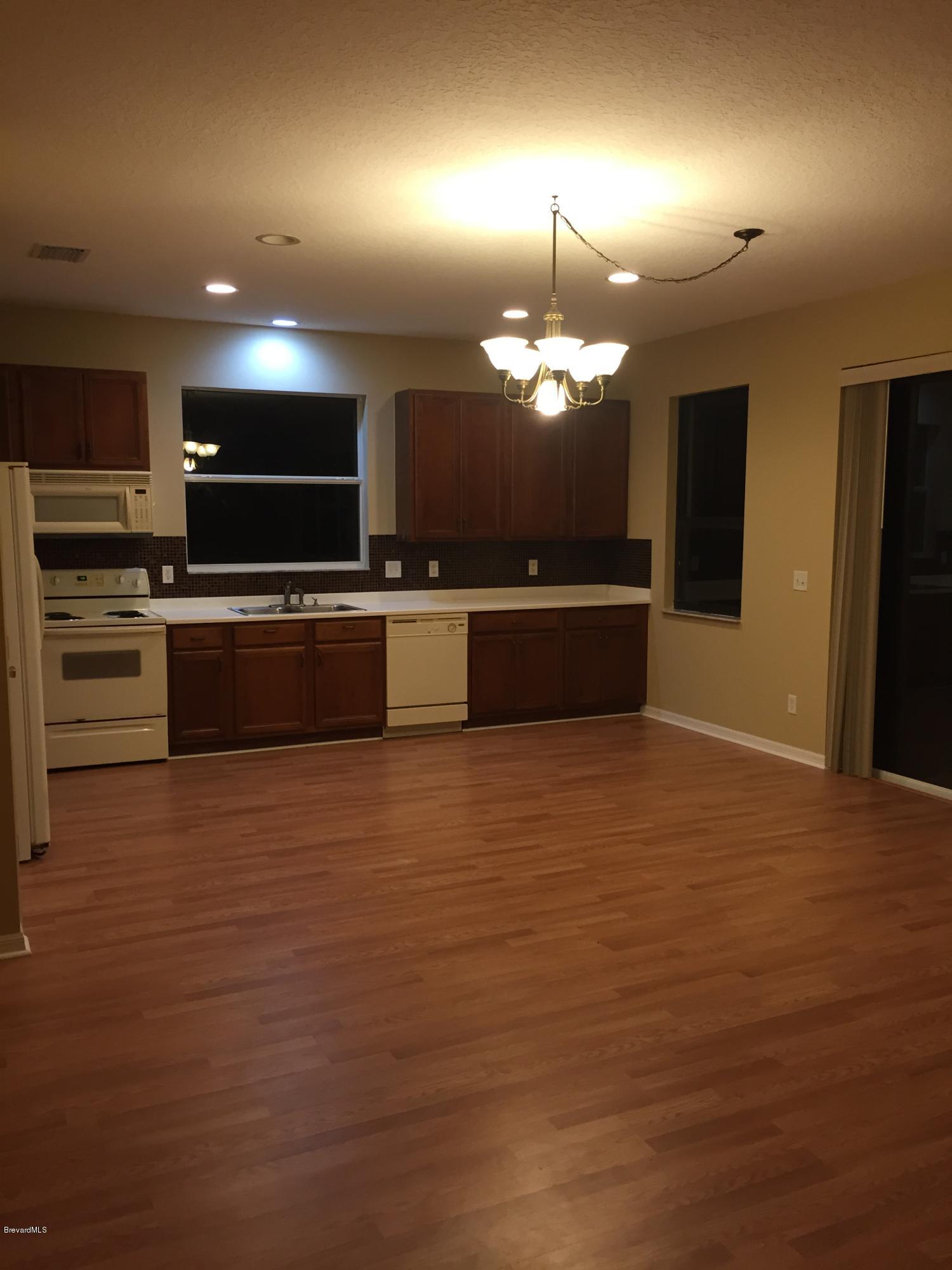 1352 Sapulpa Road Southwest Palm Bay, FL 32908 - Photo 4 of 13 image4