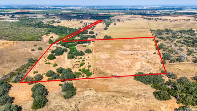 $908,500 | 2141 Cr 132, Floresville, TX 78114