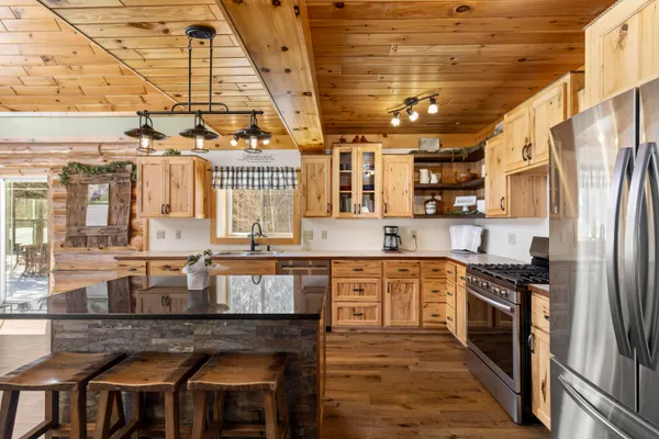 $650,000 | 5895 Maidens Road, Onekama, MI 49675