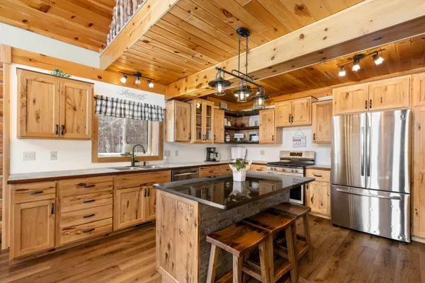 $650,000 | 5895 Maidens Road, Onekama, MI 49675