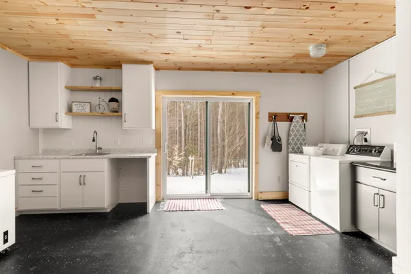 $650,000 | 5895 Maidens Road, Onekama, MI 49675