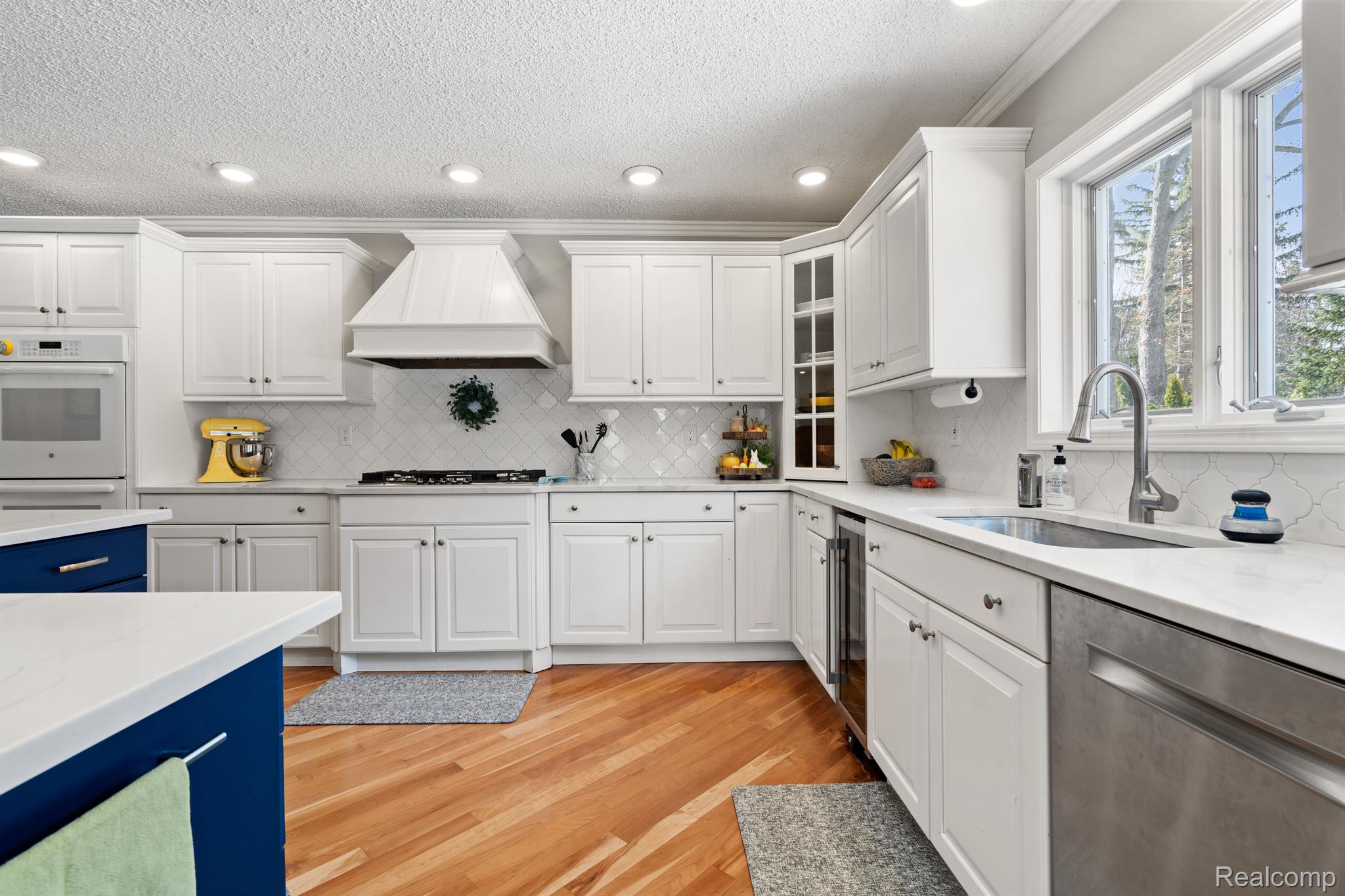 5715 Andover Drive Troy, MI 48098 - Photo 11 of 39
