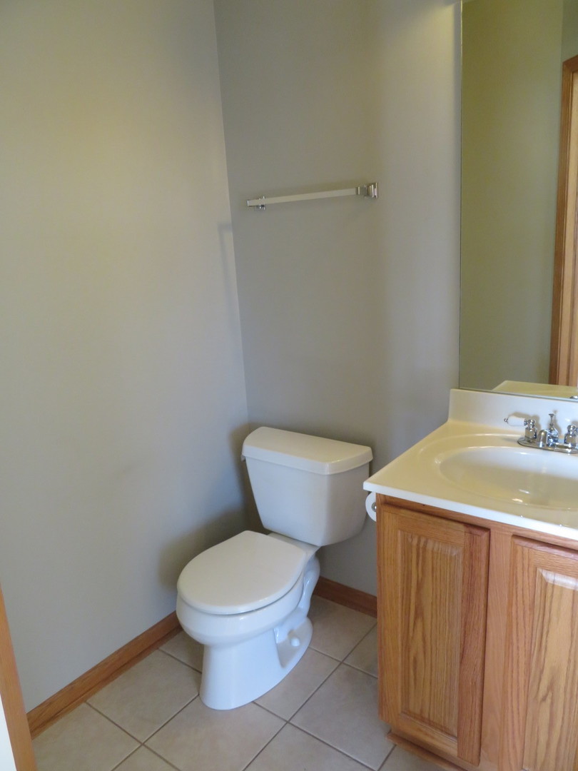 2051 Lisbon Road, Unit D Morris, IL 60450 - Photo 12 of 31 Gallery Image 12