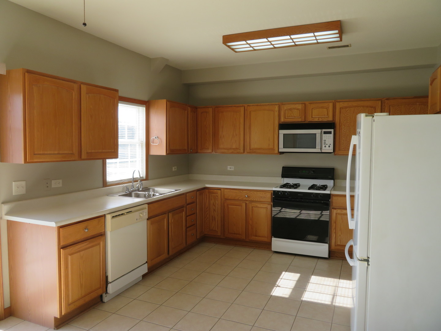 2051 Lisbon Road, Unit D Morris, IL 60450 - Photo 7 of 31 Gallery Image 7