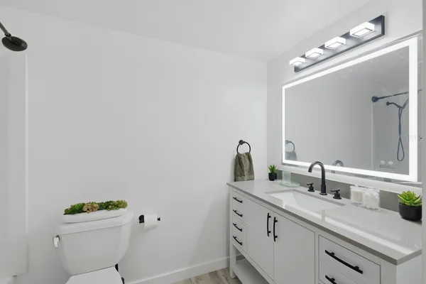 $164,900 | 1500 Robin Circle, Unit 112, Hoffman Estates, IL 60169