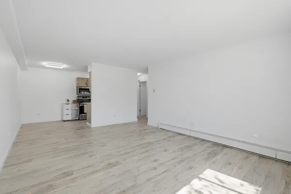 $164,900 | 1500 Robin Circle, Unit 112, Hoffman Estates, IL 60169