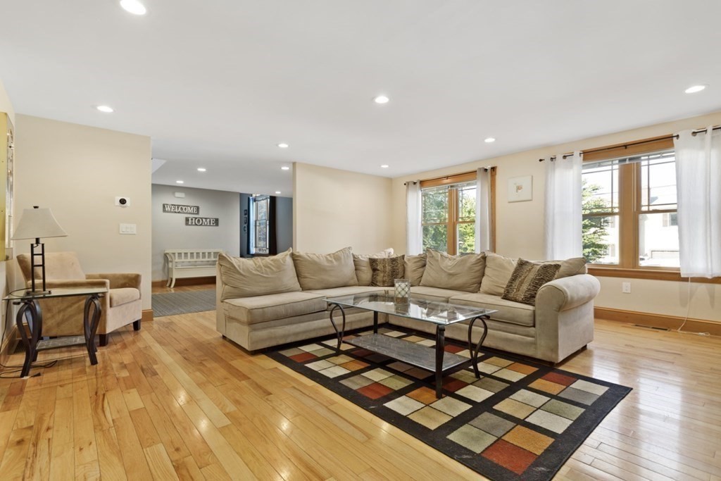 15 Sachem Road Peabody, MA 01960 - Photo 6 of 37 Gallery Image 6