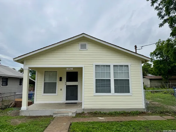 $1,100 | 226 East Malone, San Antonio, TX 78214