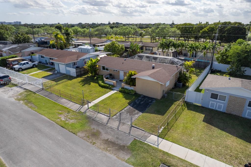 20420 Southwest 116th Road Miami, FL 33177 - Photo 13 of 42 Gallery Image 13
