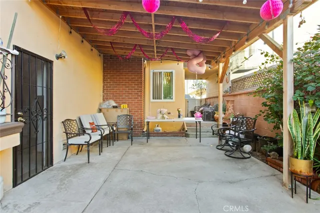 a view of yard with seating area