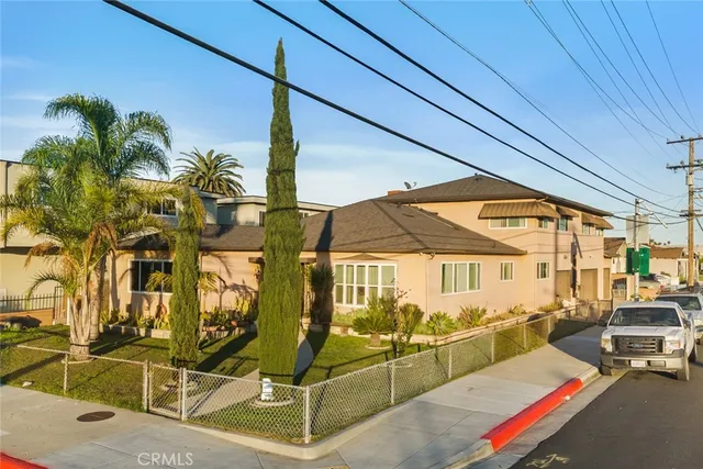 a house view with a outdoor space