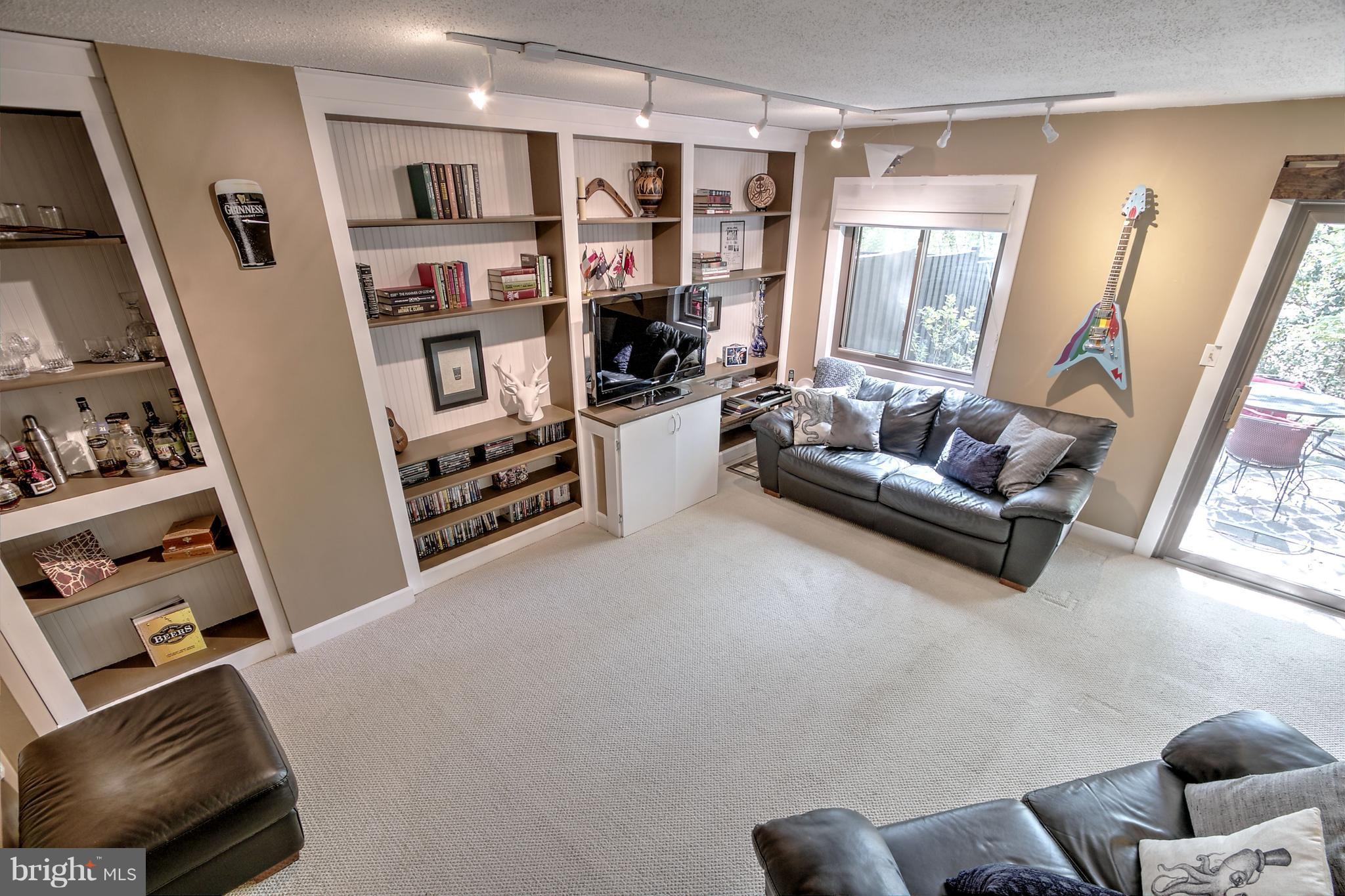 2226 Coppersmith Square Reston, VA 20191 - Photo 20 of 28 Family Room