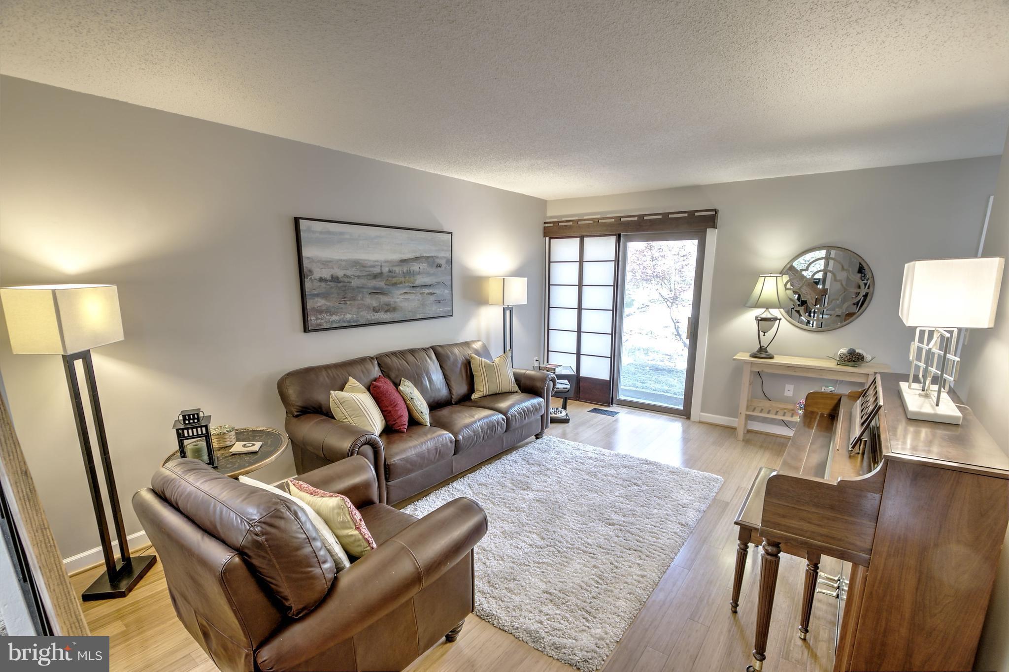 2226 Coppersmith Square Reston, VA 20191 - Photo 4 of 28 Living Room