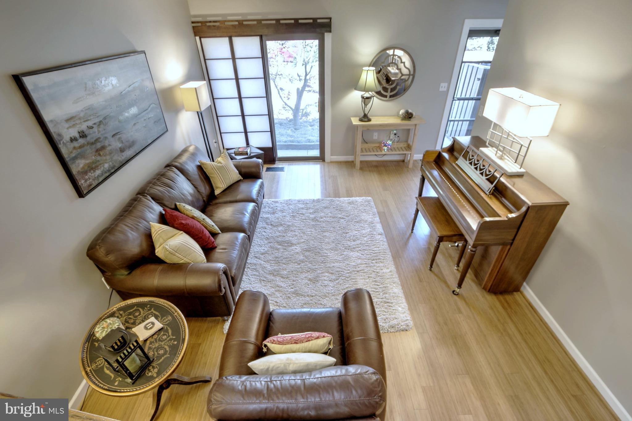 2226 Coppersmith Square Reston, VA 20191 - Photo 5 of 28 Living Room