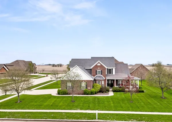 $569,900 | 2213 Tyler Trail, Bloomington, IL 61705