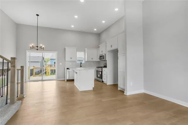 $424,999 | 16244 Giorgia Street, Parkville, MO 64152