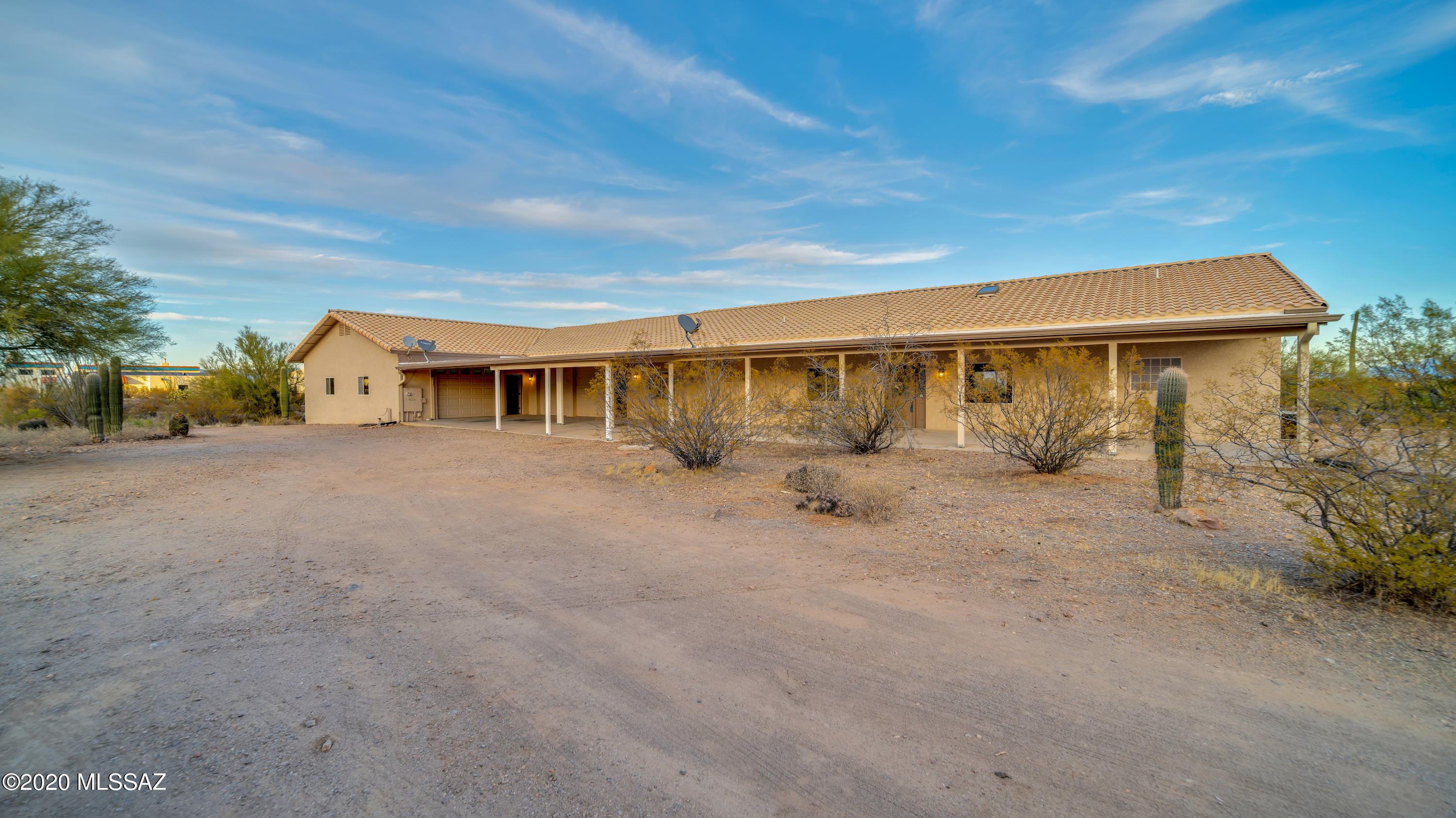 7060 West Picture Rocks Road Tucson, AZ 85743 - Photo 1 of 27 Gallery Image 1
