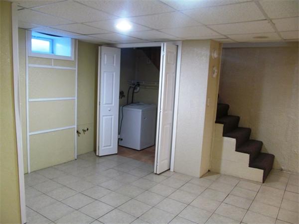 95 Calder Street Pawtucket, RI 02861 - Photo 6 of 23 Gallery Image 6