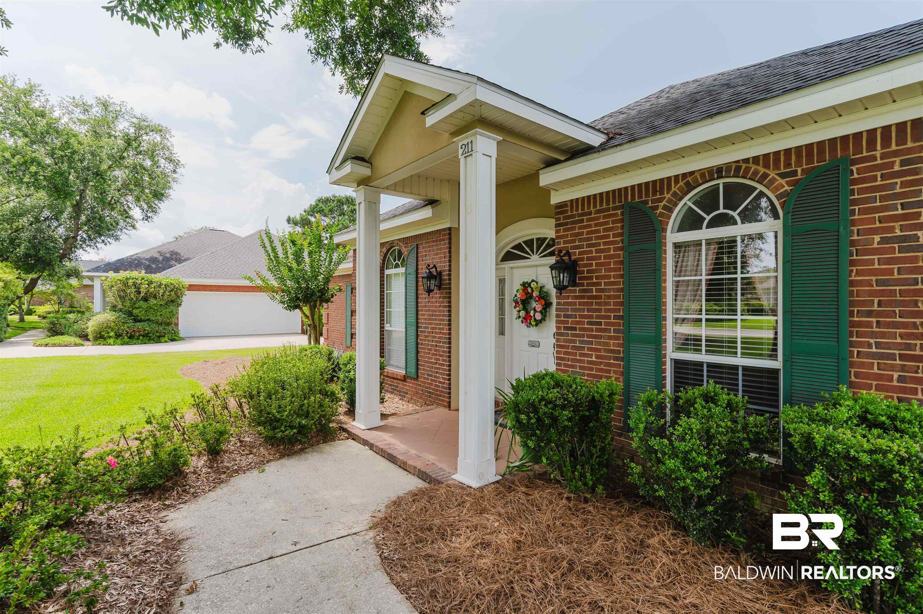 211 Royal Lane Fairhope, AL 36532 - Photo 4 of 54