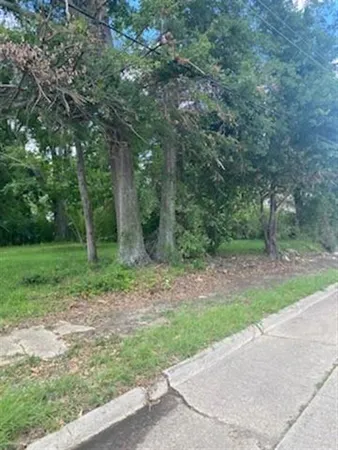 $26,000 | 116 East Harriet Street, Leesville, LA 71446