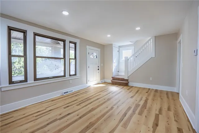 $1,900 | 232 St Clair Street, Bridgeville, PA 15017