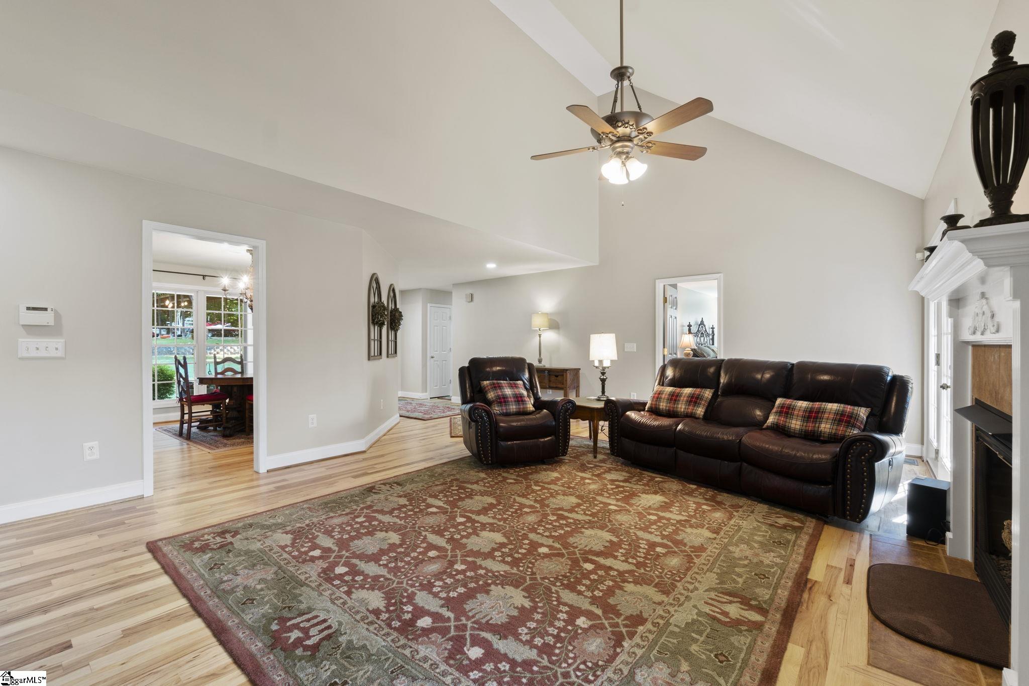 591 Berry Shoals Road Duncan, SC 29334 - Photo 13 of 36 Gallery Image 13