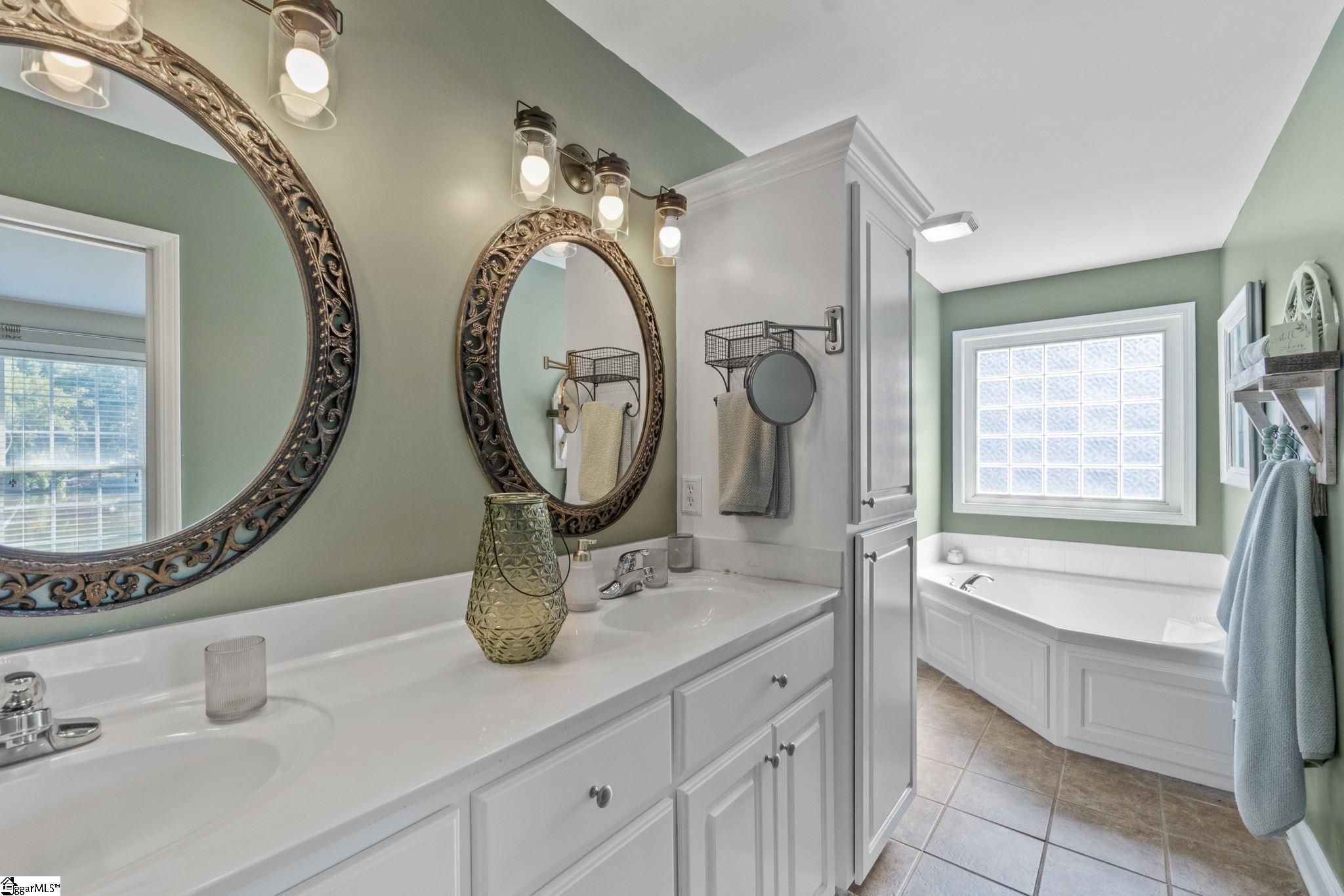 591 Berry Shoals Road Duncan, SC 29334 - Photo 19 of 36 Gallery Image 19