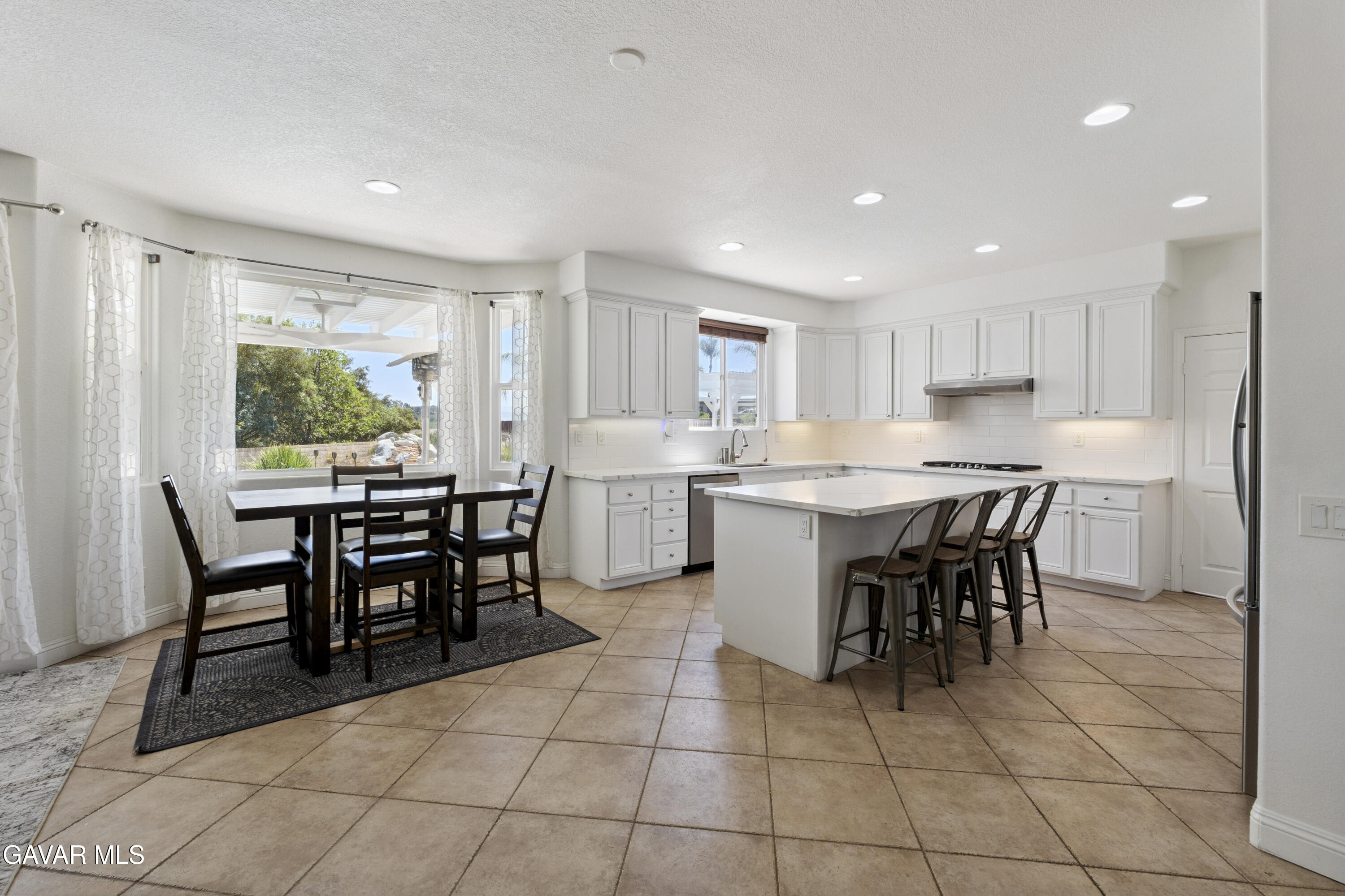 1732 Gamble Lane Escondido, CA 92029 - Photo 17 of 53 12