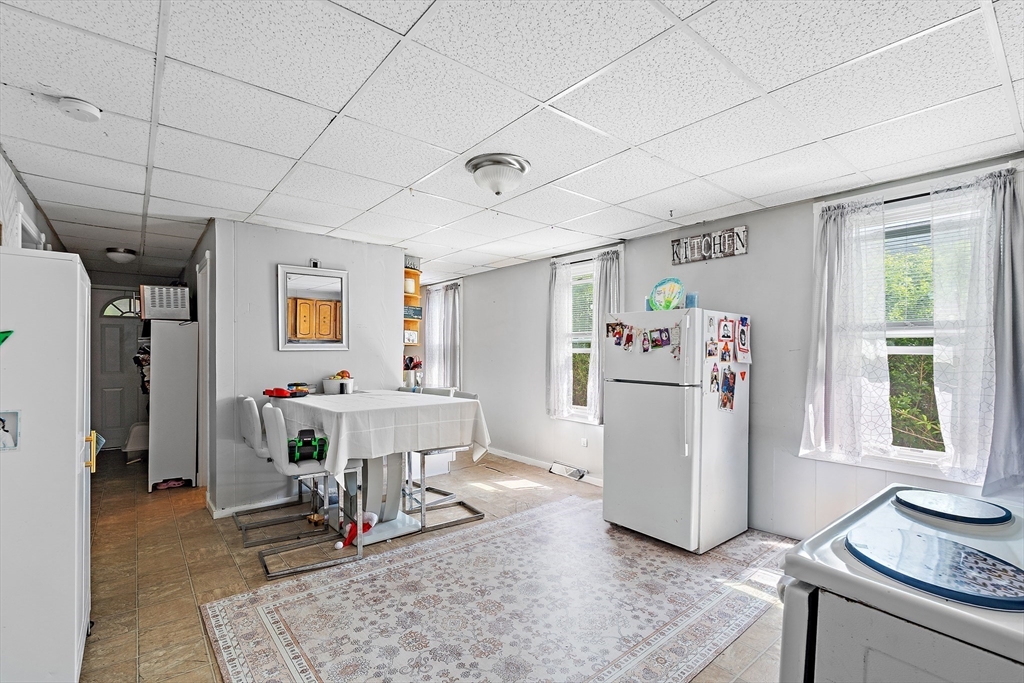 9 Caprera Road Worcester, MA 01604 - Photo 10 of 31
