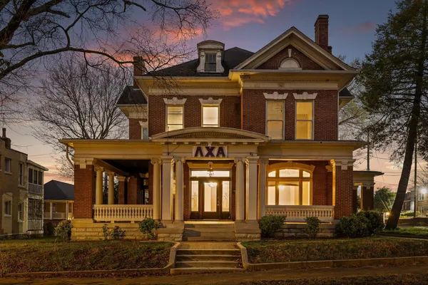 $829,000 | 926 Oak Street, Chattanooga, TN 37403