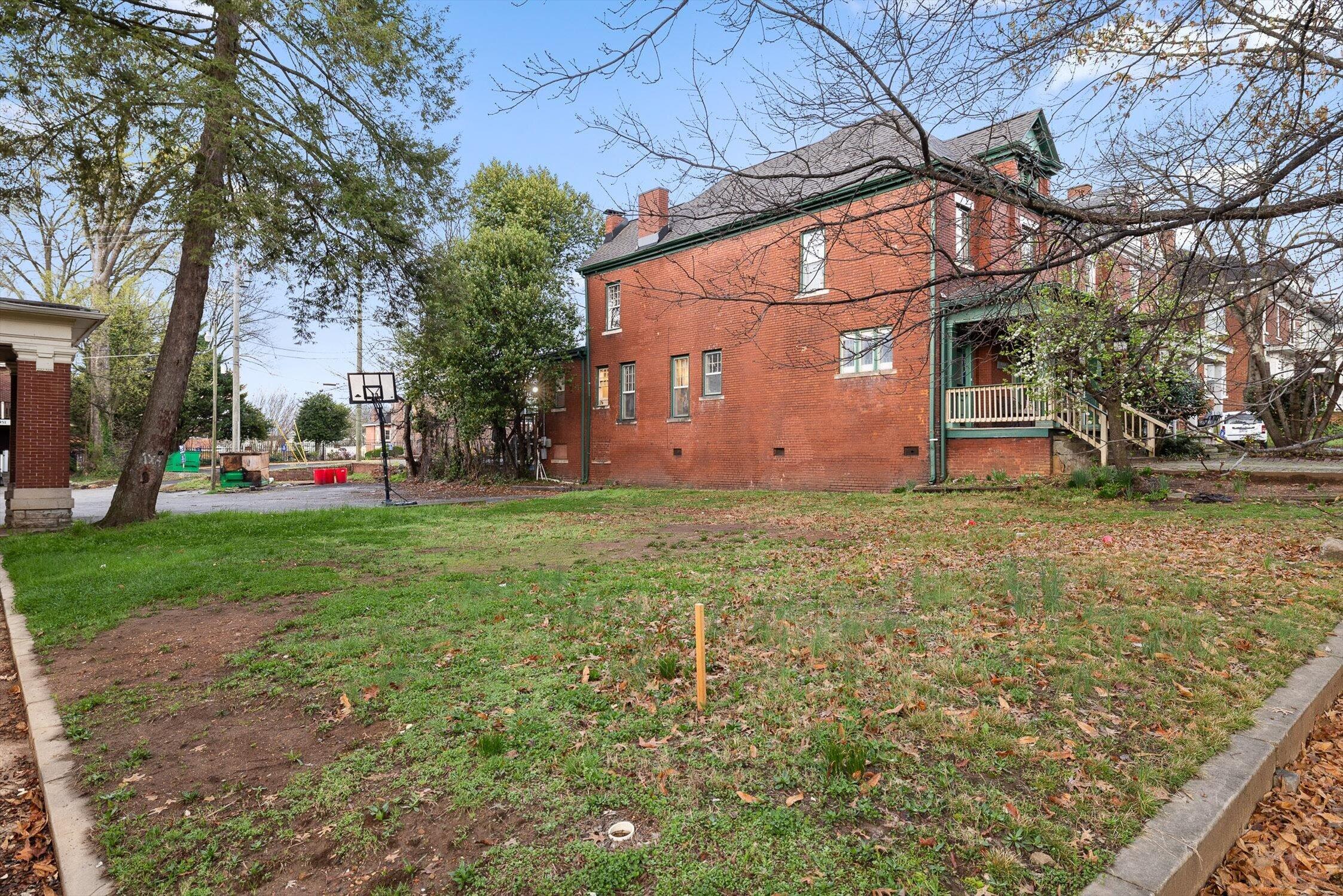 926 Oak Street Chattanooga, TN 37403 - Photo 31 of 42 28-Oak-27