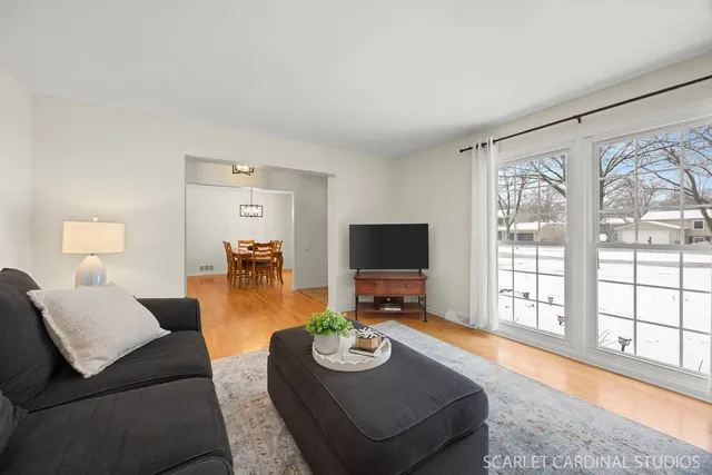 $585,000 | 953 Cordova Court, Wheaton, IL 60189