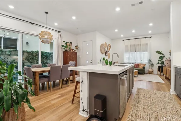 $739,900 | 27230 West Red Willow Court, Valencia, CA 91381