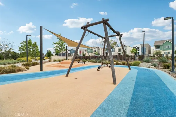 $739,900 | 27230 West Red Willow Court, Valencia, CA 91381