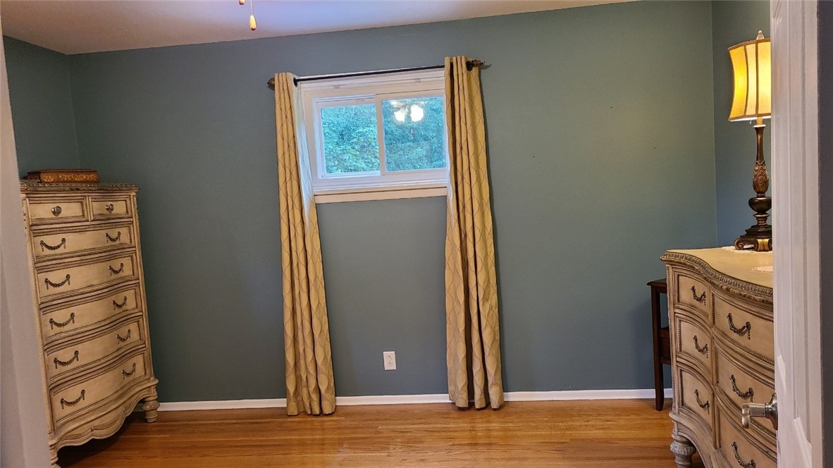 870 Dewitt Road Webster, NY 14580 - Photo 17 of 31 Master bedroom