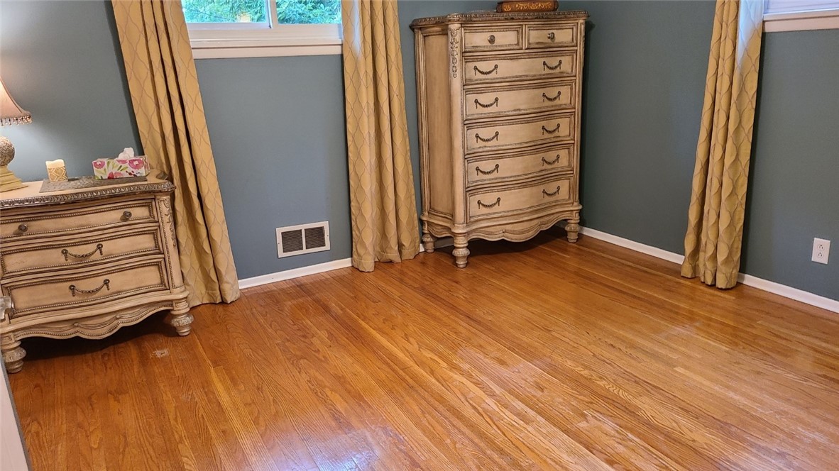 870 Dewitt Road Webster, NY 14580 - Photo 18 of 31 Master bedroom