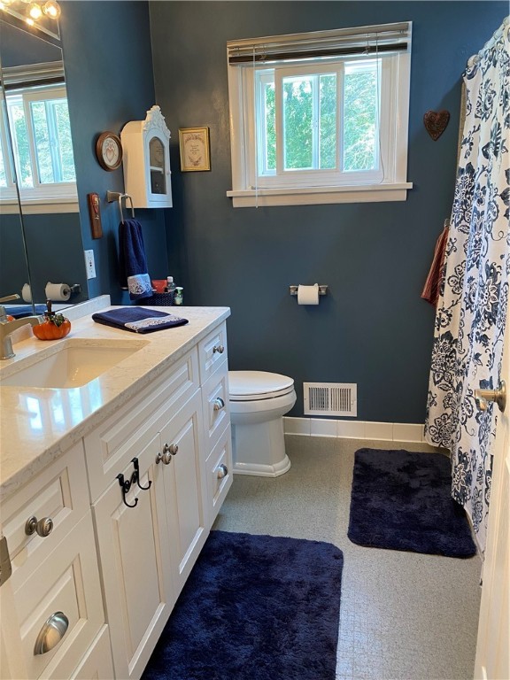 870 Dewitt Road Webster, NY 14580 - Photo 19 of 31 Full bathroom-second level