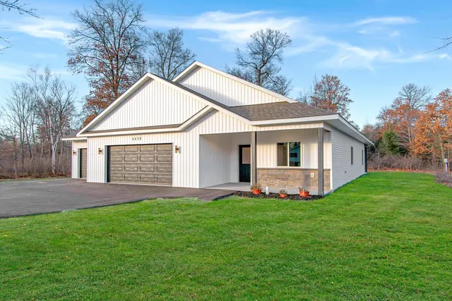 $479,900 | 4638 Cedar Scenic Road, Baxter, MN 56425