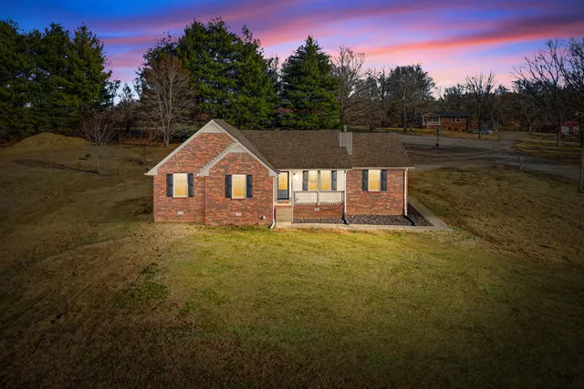 $335,000 | 719 Darrow Drive, Pleasant View, TN 37146