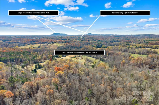 a view of outdoor space with city view