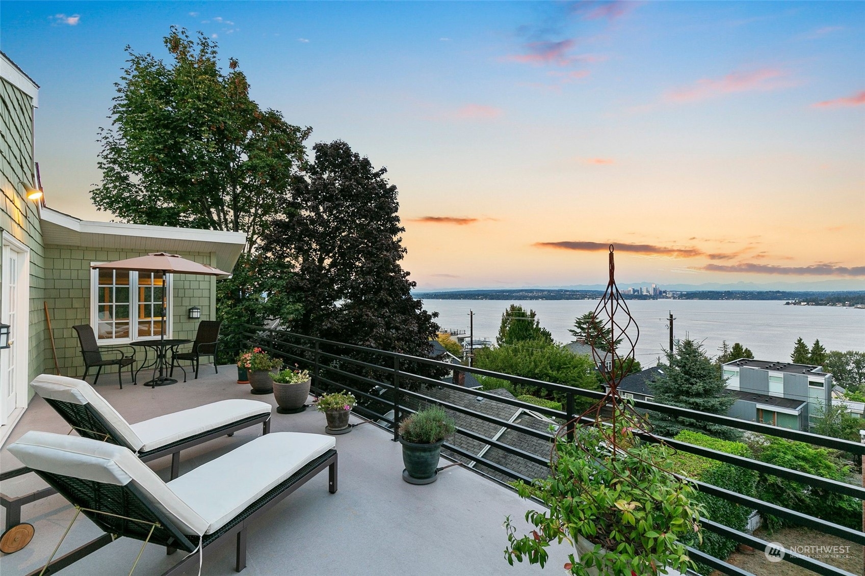 3205 South Judkins Street Seattle, WA 98144 - Photo 24 of 40 a view of a terrace with chairs