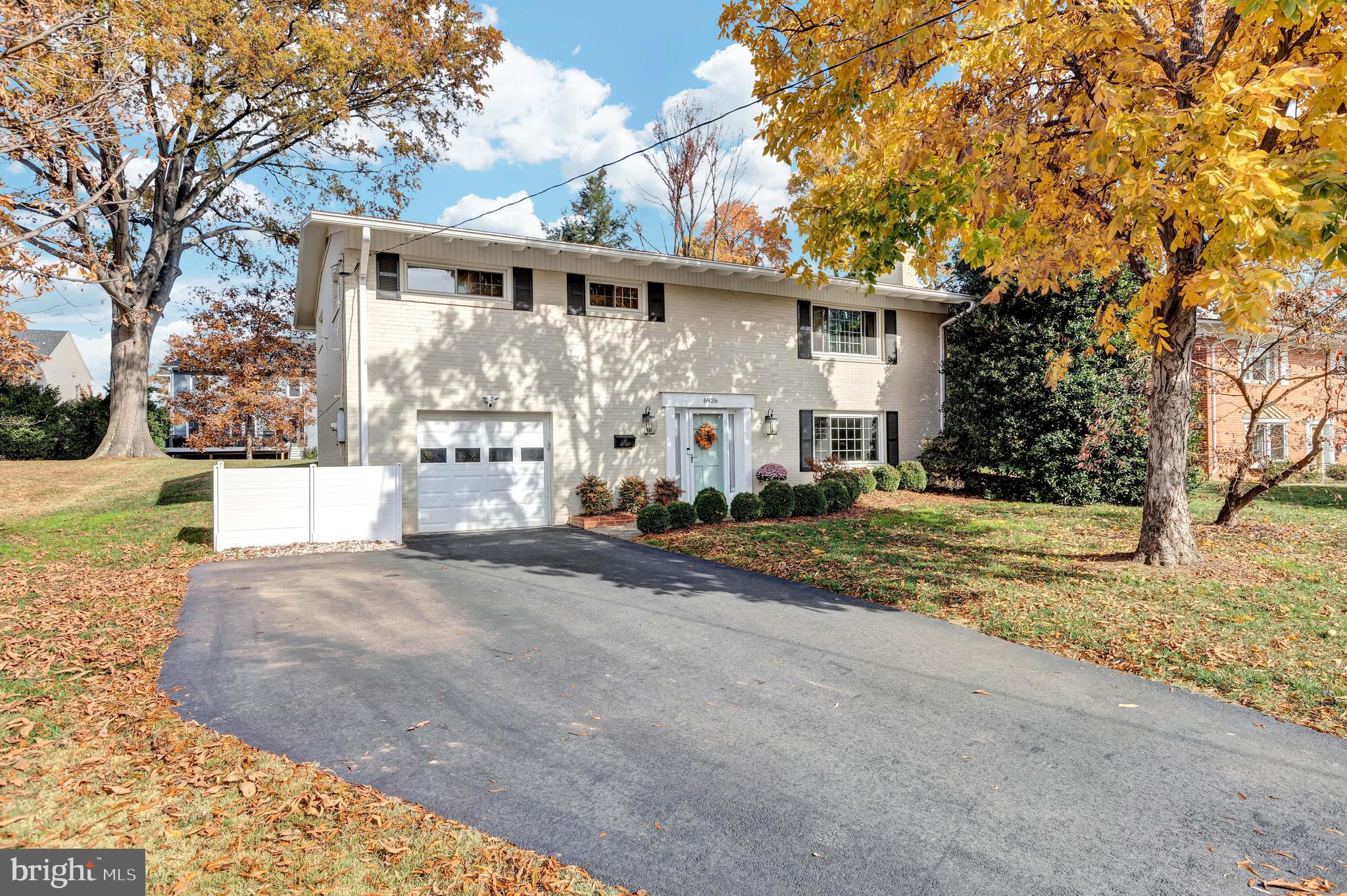 6926 Tyndale Street McLean, VA 22101 - Photo 2 of 41