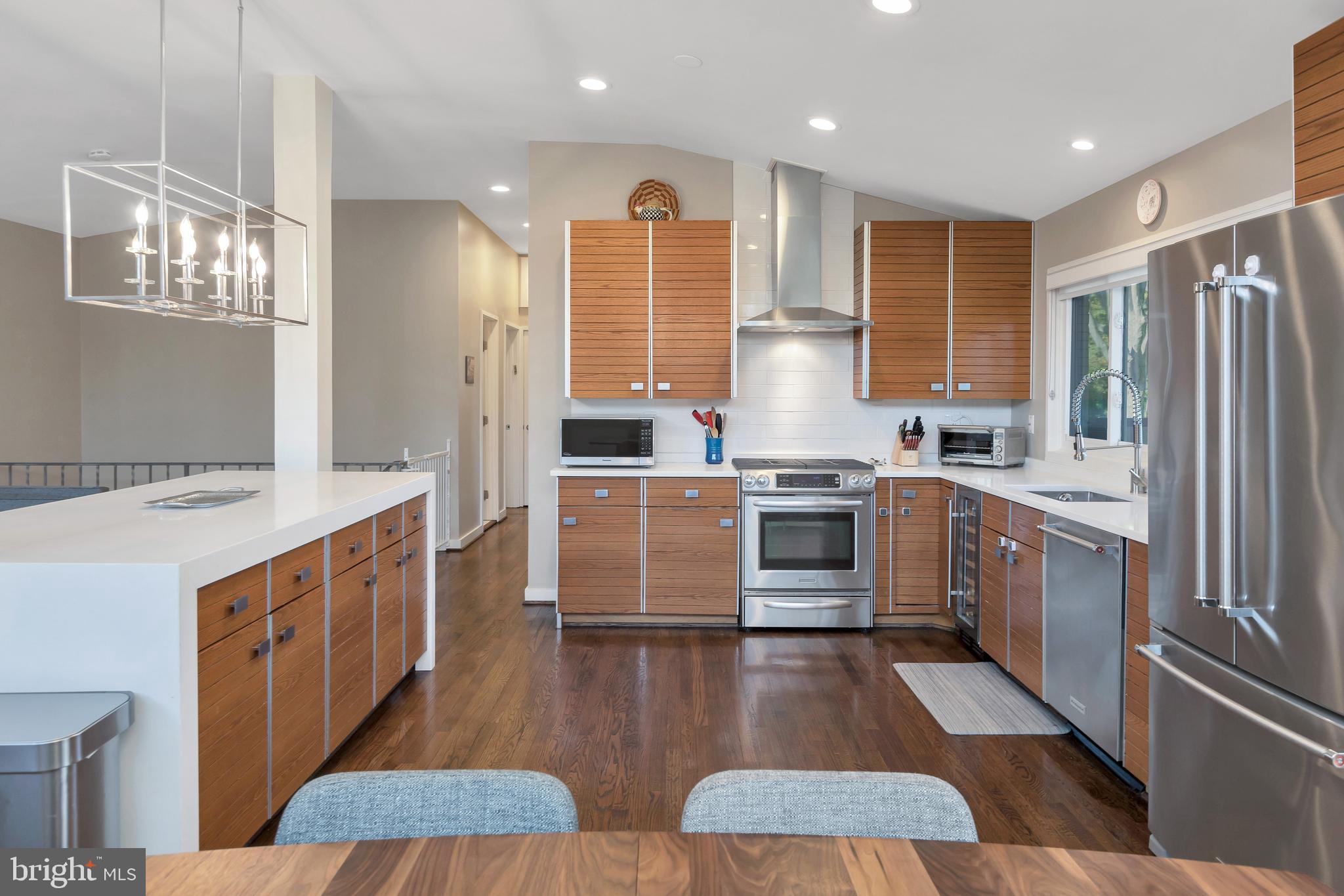 6926 Tyndale Street McLean, VA 22101 - Photo 8 of 41