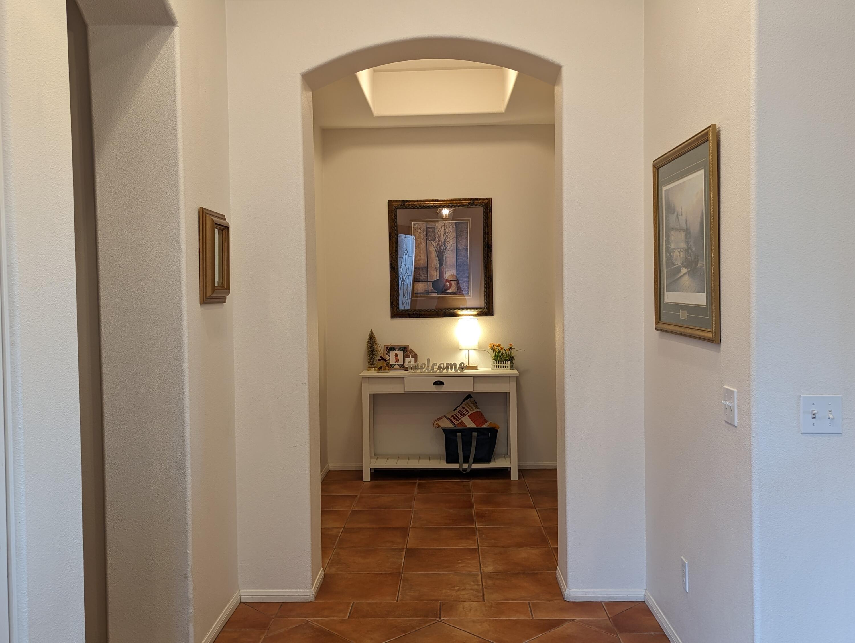 49544 Wayne Street Indio, CA 92201 - Photo 5 of 69 a view of hallway with sink and mirror
