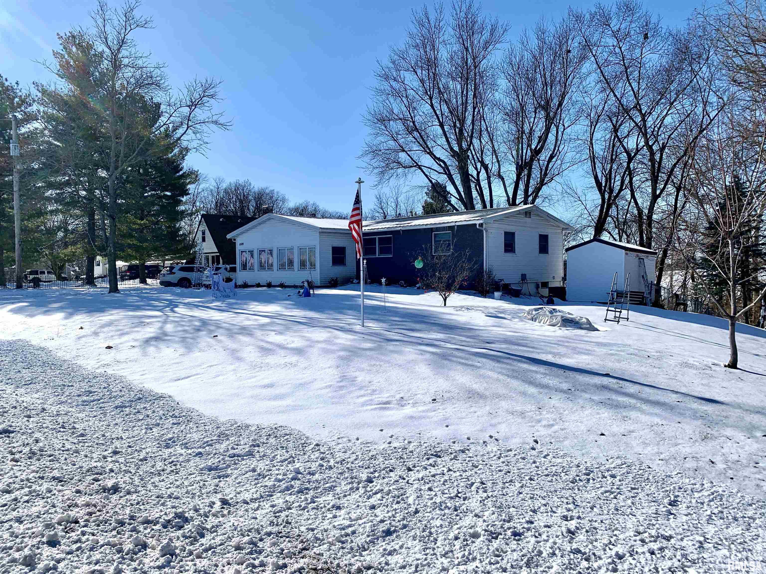 1599 Sandusky Road Jacksonville, IL 62650 - Photo 3 of 71