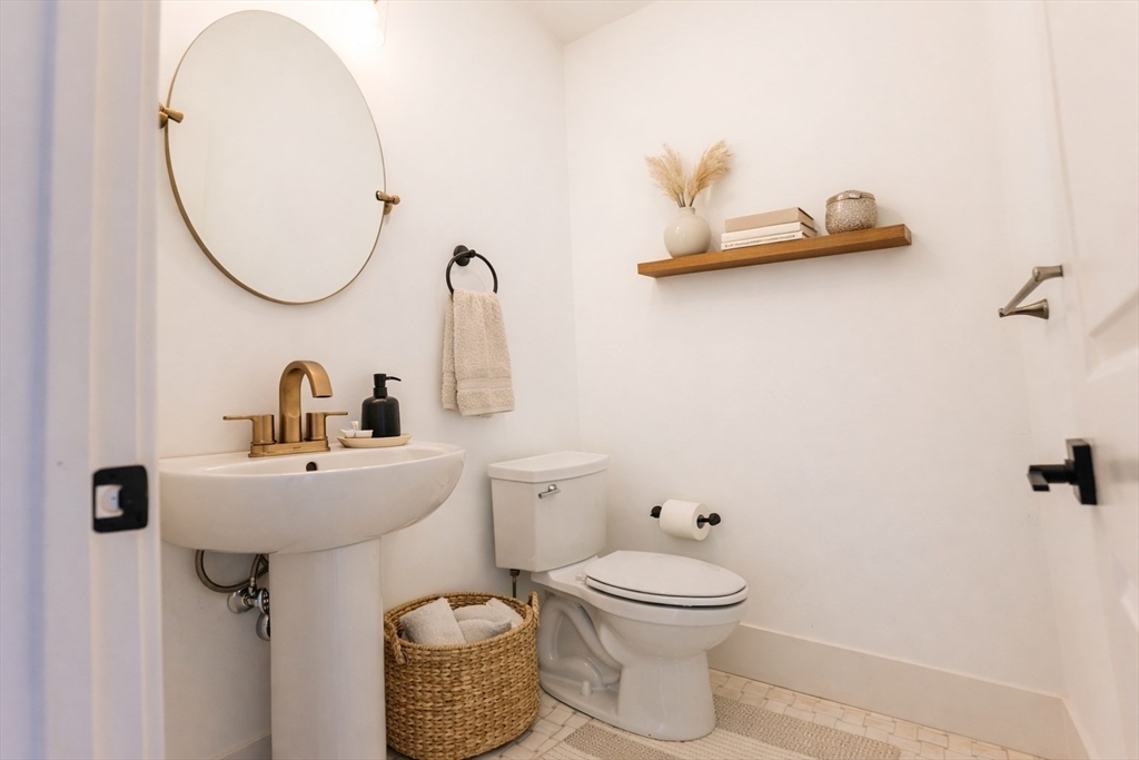 15 A Bellmore Road Framingham, MA 01702 - Photo 8 of 30 Gallery Image 8