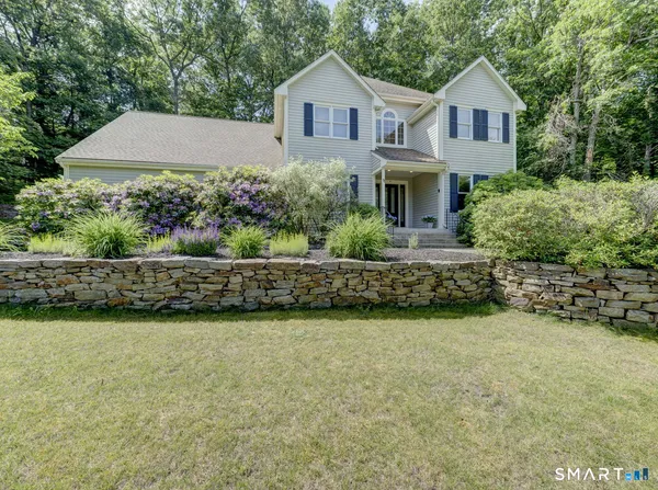 $749,900 | 11 Lexington Road, Avon, CT 06001
