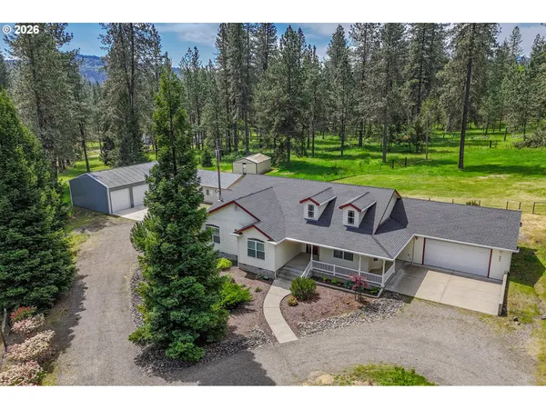 $825,000 | 982 Doerner Road, Roseburg, OR 97471